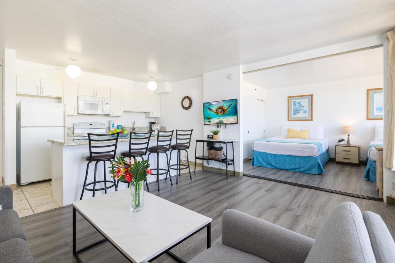 Waikiki Escapade Mountain Views Condo, Steps To Beach With Parking Perk Honolulu Kültér fotó
