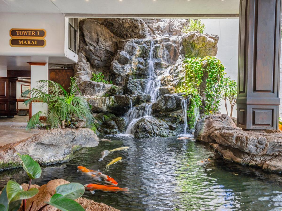 Waikiki Escapade Mountain Views Condo, Steps To Beach With Parking Perk Honolulu Kültér fotó