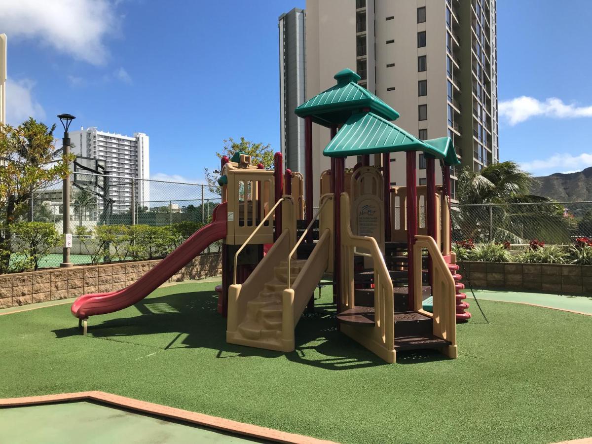 Waikiki Escapade Mountain Views Condo, Steps To Beach With Parking Perk Honolulu Kültér fotó