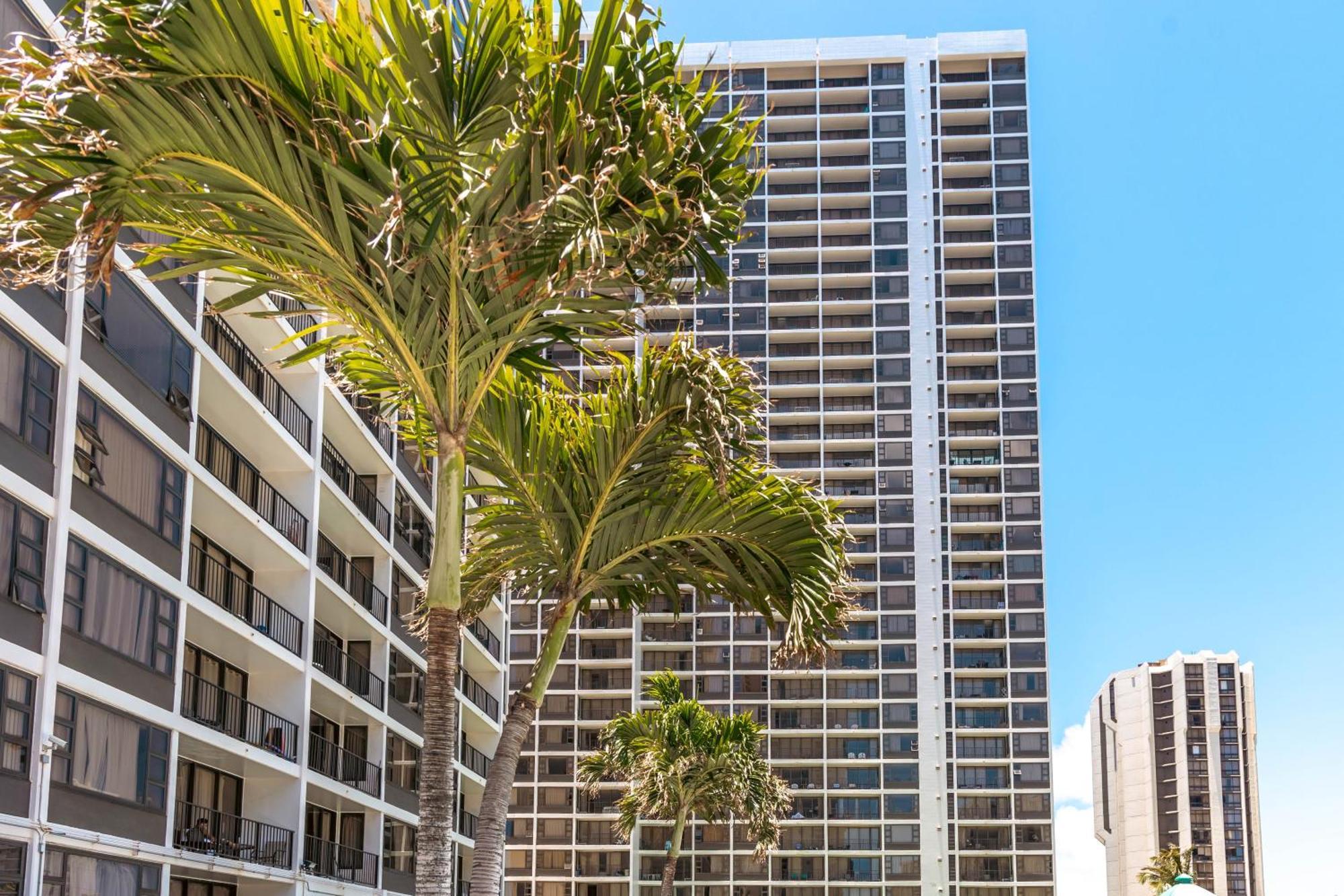 Waikiki Escapade Mountain Views Condo, Steps To Beach With Parking Perk Honolulu Kültér fotó
