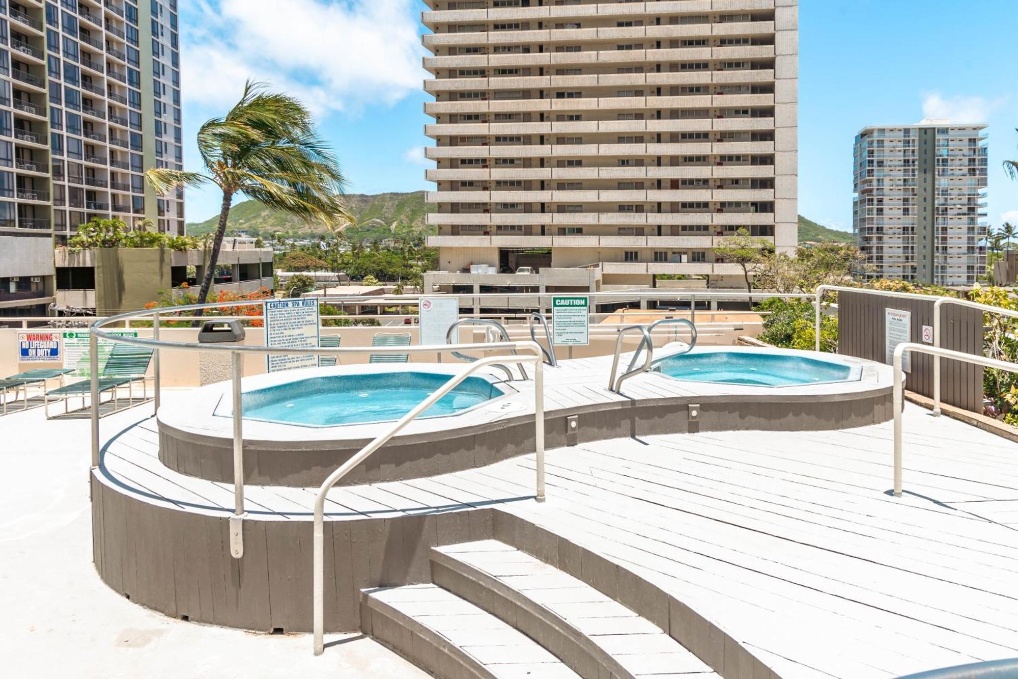 Waikiki Escapade Mountain Views Condo, Steps To Beach With Parking Perk Honolulu Kültér fotó